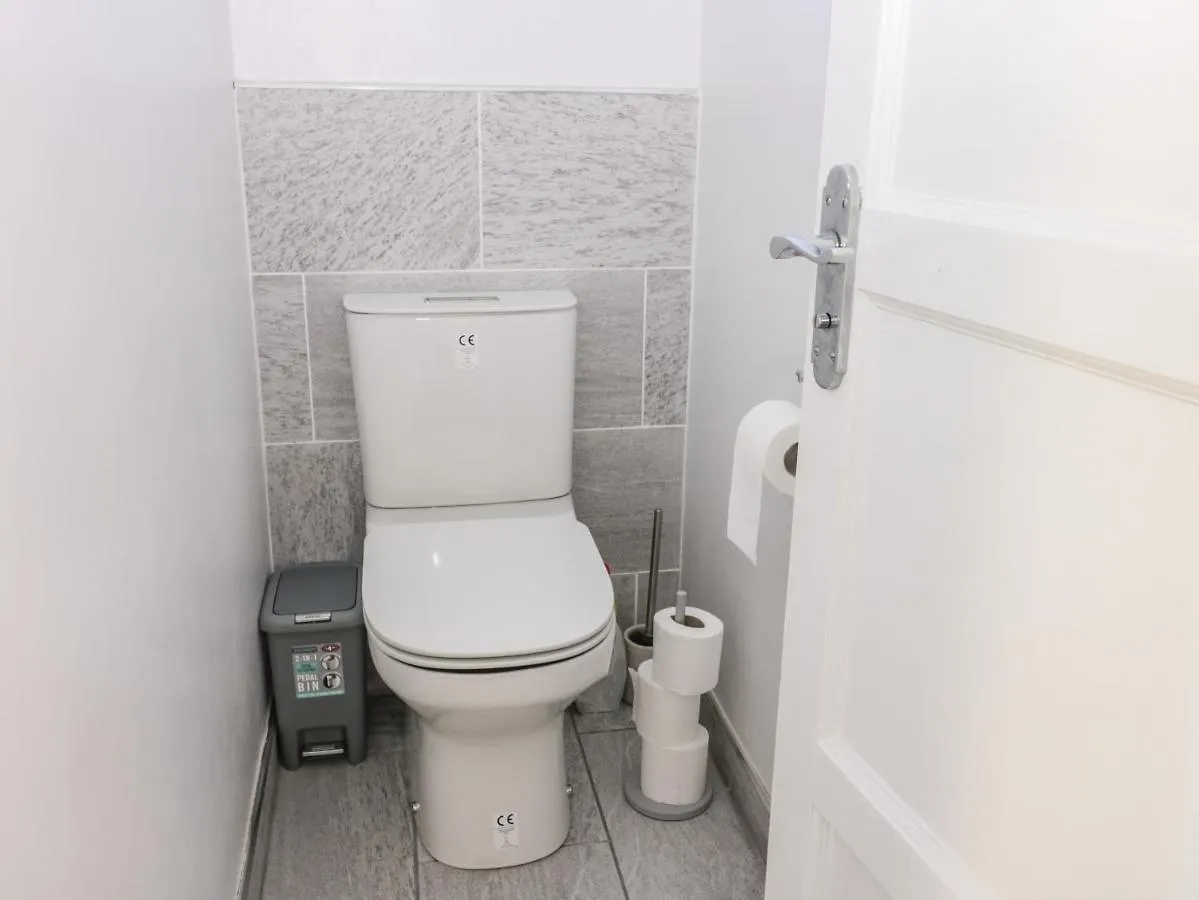 1 Woodhouse Cottages Kingston upon Hull United Kingdom